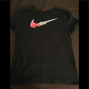 Girls Nike t shirt